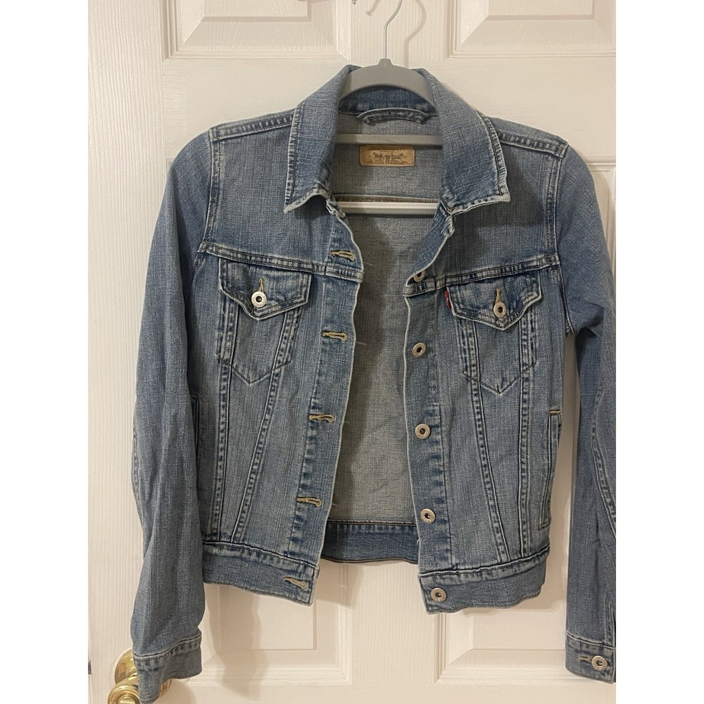 Levi's Trucker Jacket Womens Small Blue Denim Small Wash Pockets Button Up